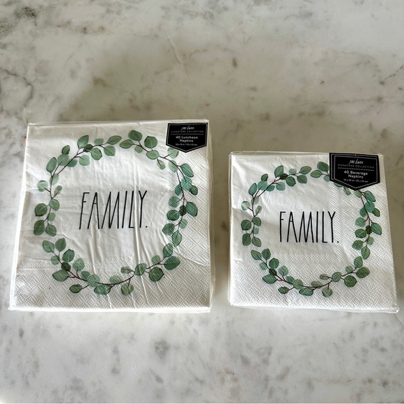 Rae Dunn Napkin Set “Family” motif brand new in packaging - Picture 2 of 3